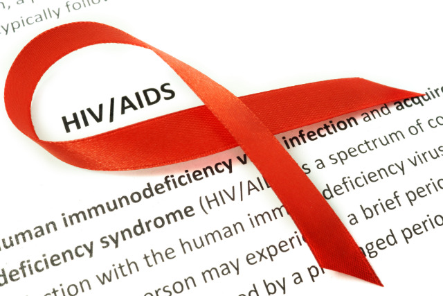 HIV・エイズとは？男性の症状や原因から検査と治療法を医師が解説